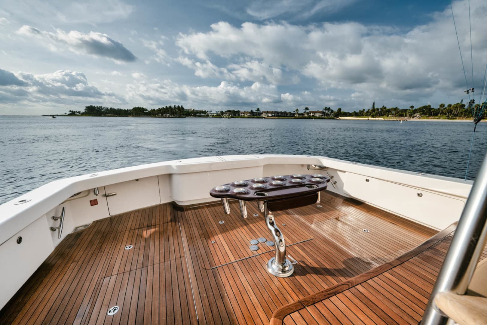 2016 Viking 62 Convertible