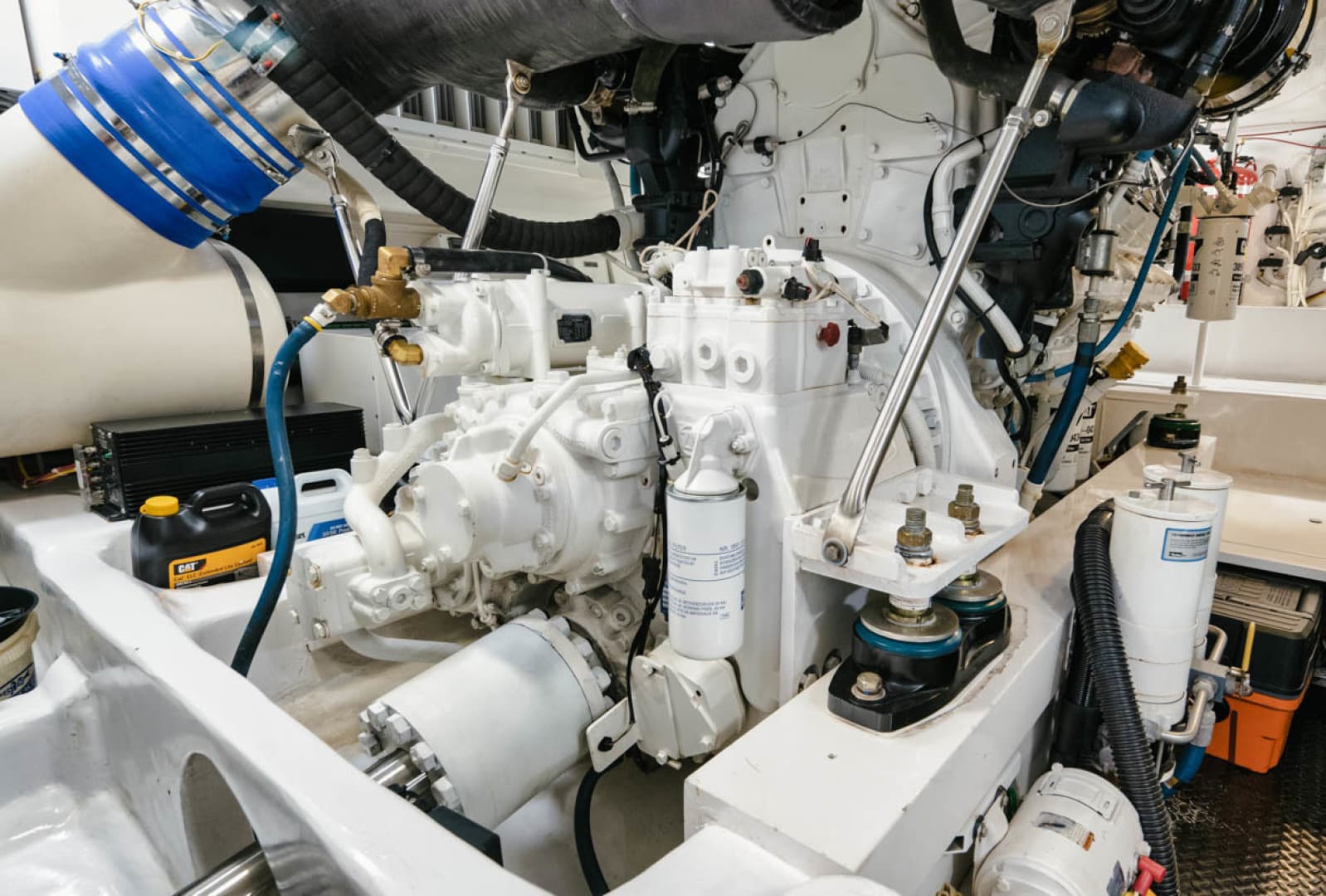 2016 Viking 62 Convertible