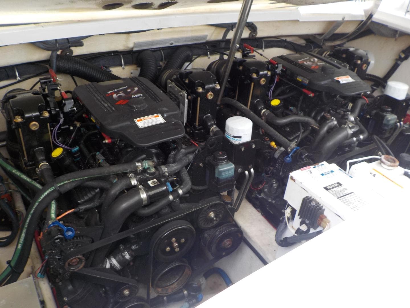 2006 Formula 33 - C's The Day - Engines