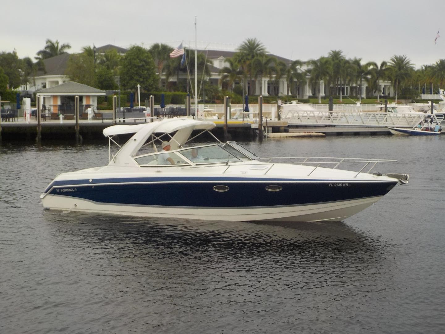 2006 Formula 33 - C's The Day - Exterior Profile