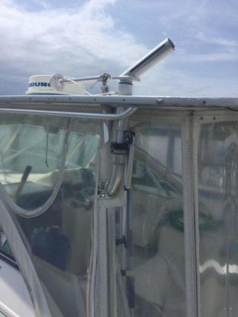 30' Pursuit Eisenglass enclosure1