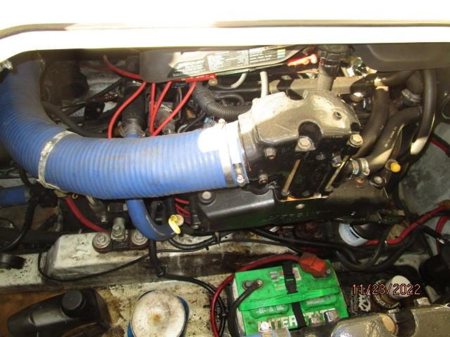 30' Pursuit port main engine