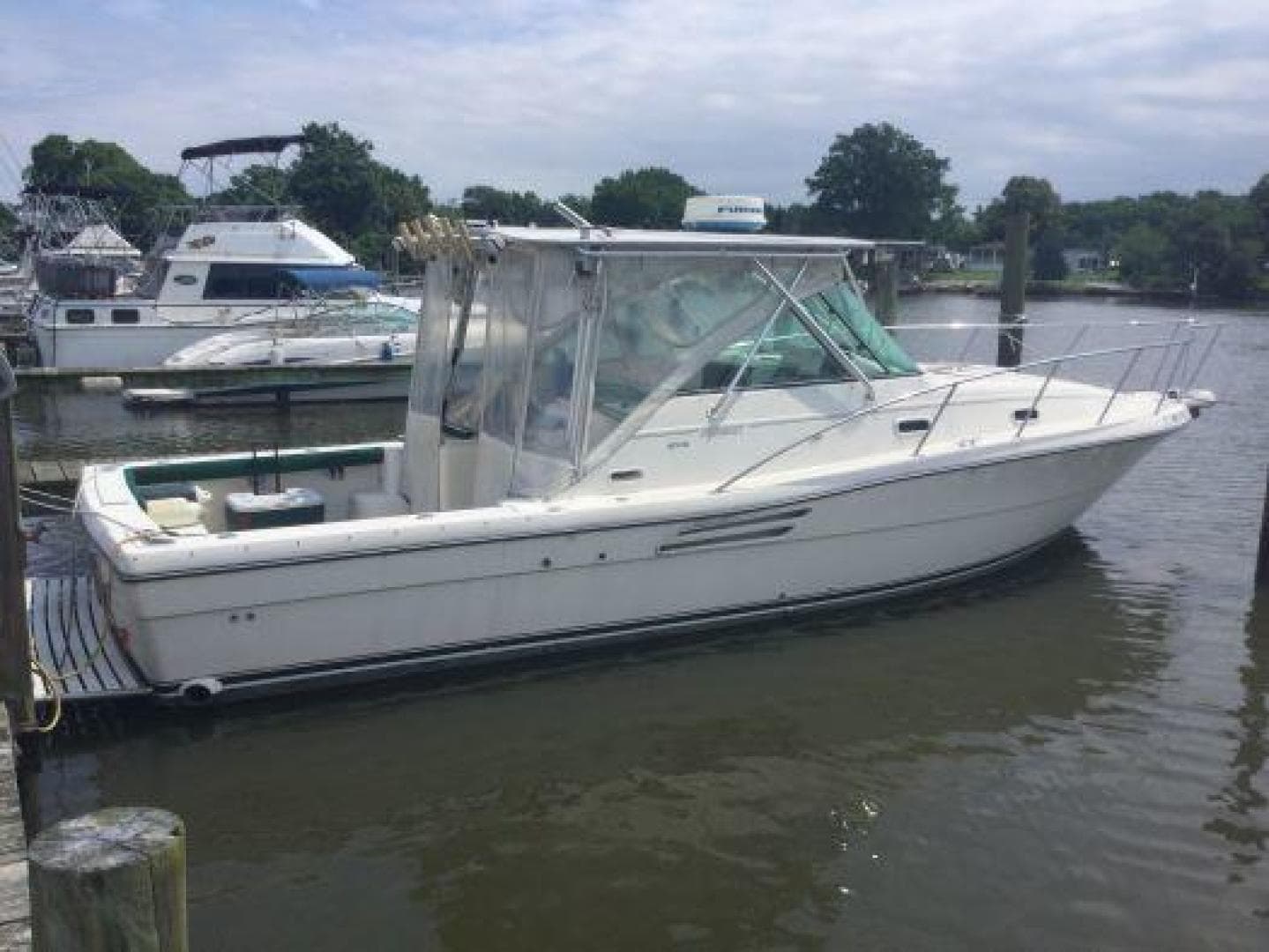 30' Pursuit starboard aft profile1