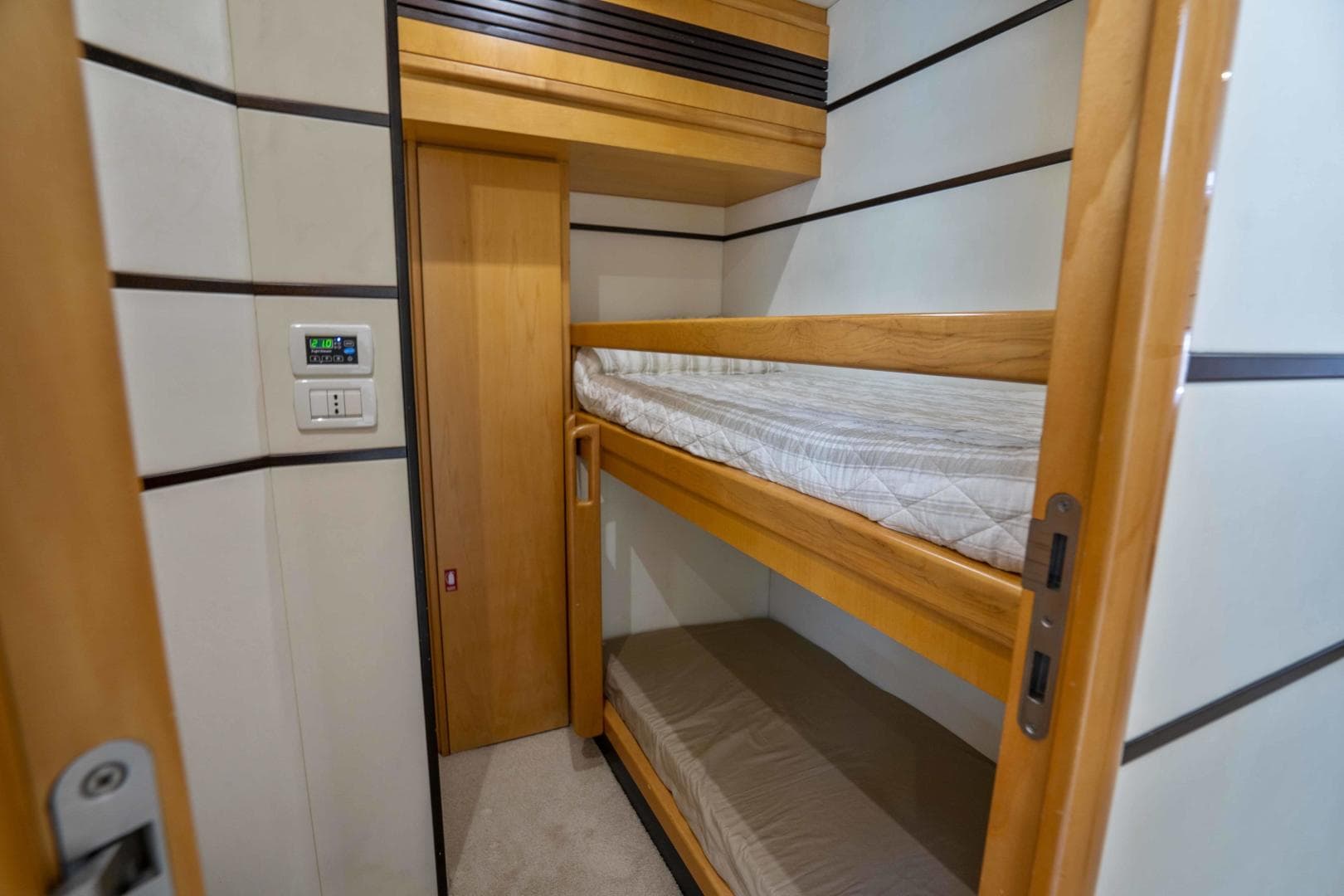 2005 Pershing 76 Motor Yacht - Denise - Port Guest Stateroom