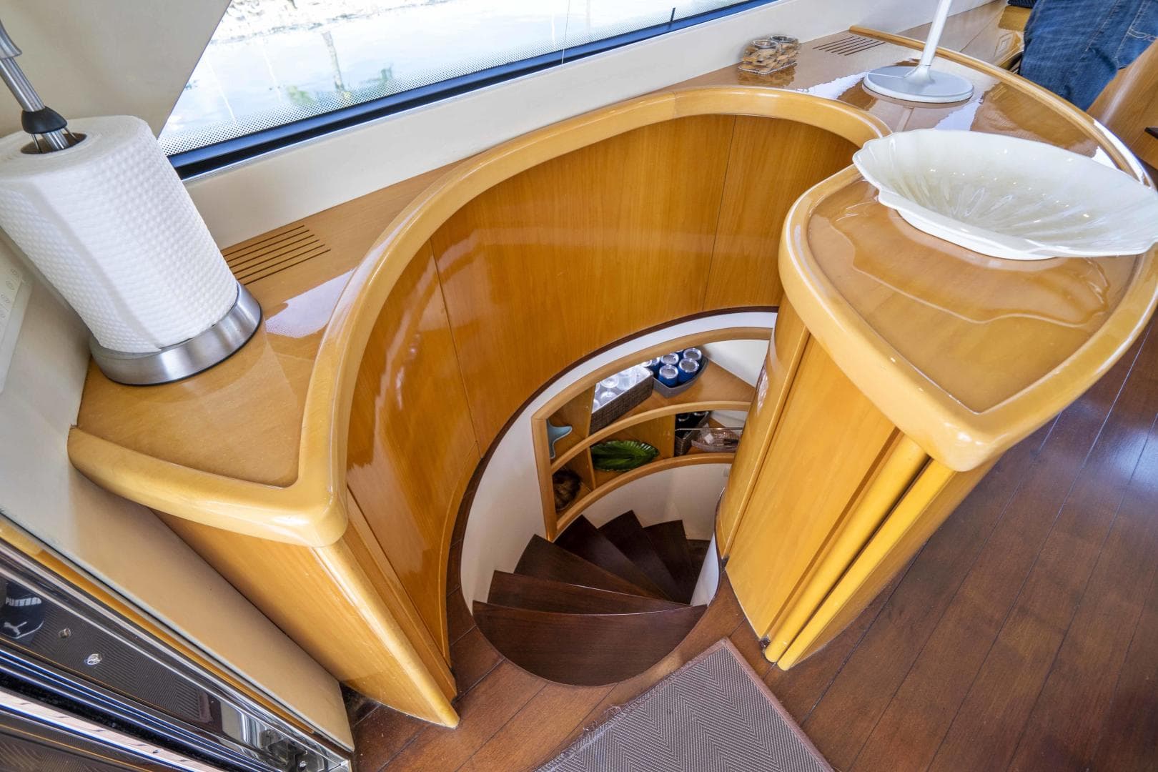 2005 Pershing 76 Motor Yacht - Denise - Companionway