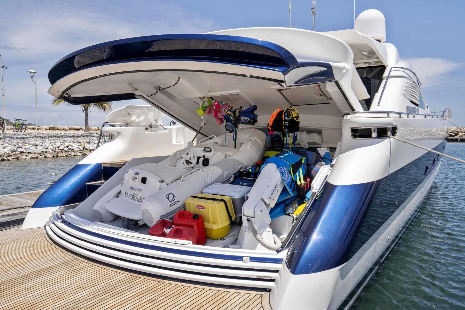 2005 Pershing 76 Motor Yacht - Denise - Tender Garage