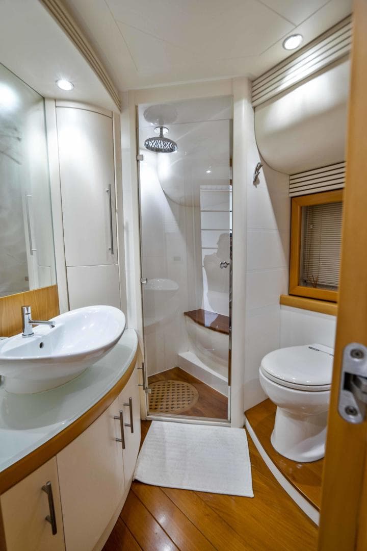 2005 Pershing 76 Motor Yacht - Denise - Master Stateroom Head