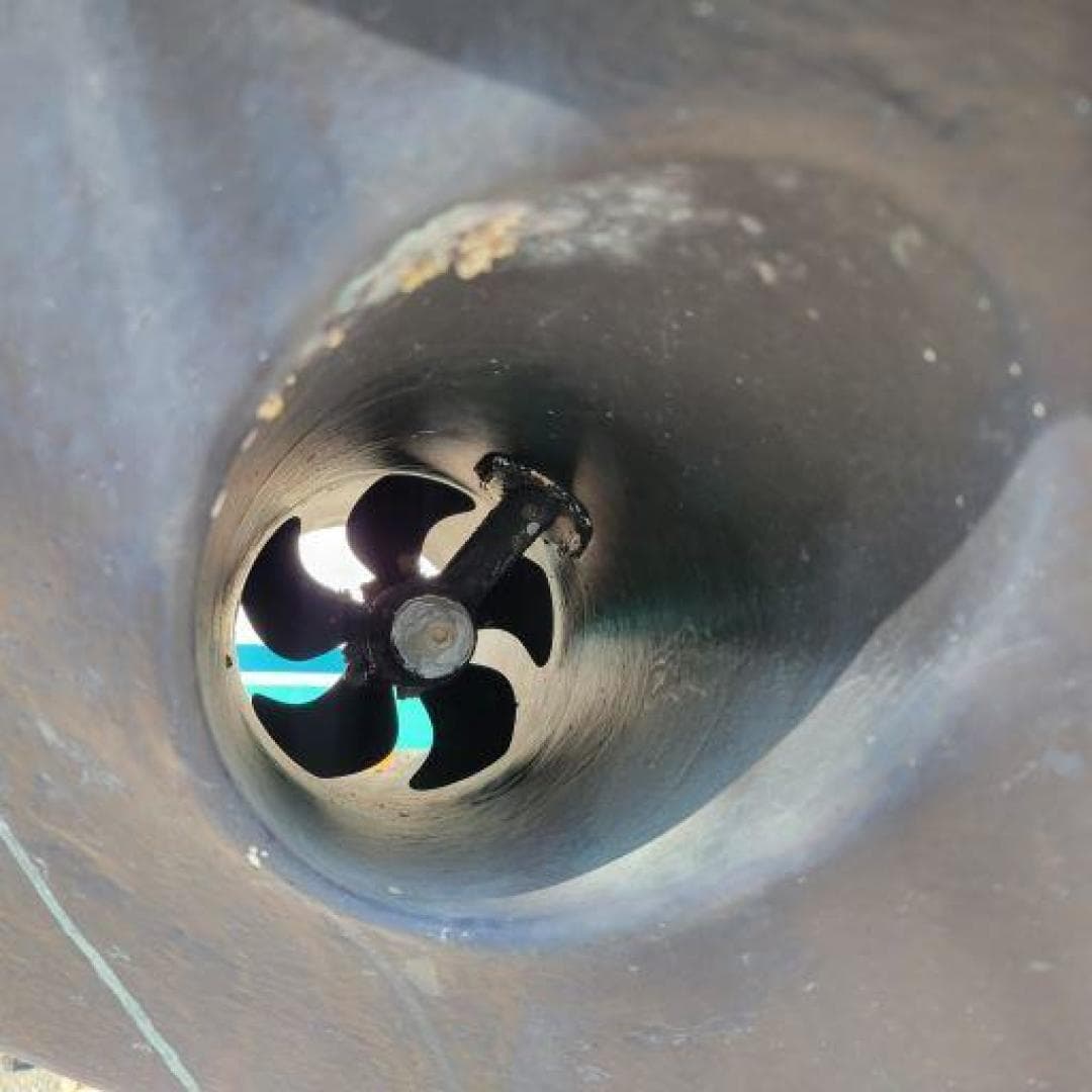 25' Carolina Classic bowthruster