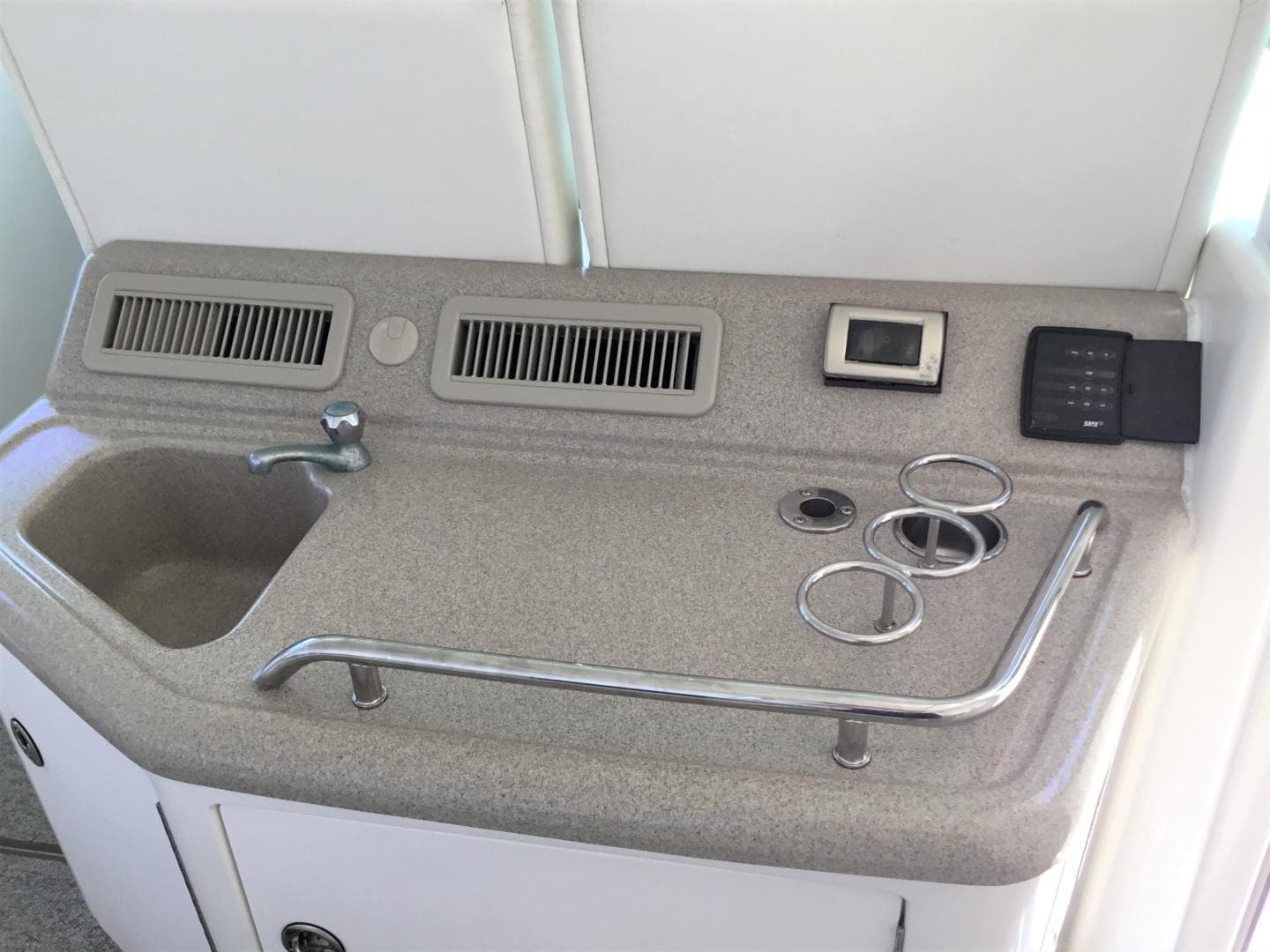 2005 Sea Ray 40 Motor Yacht