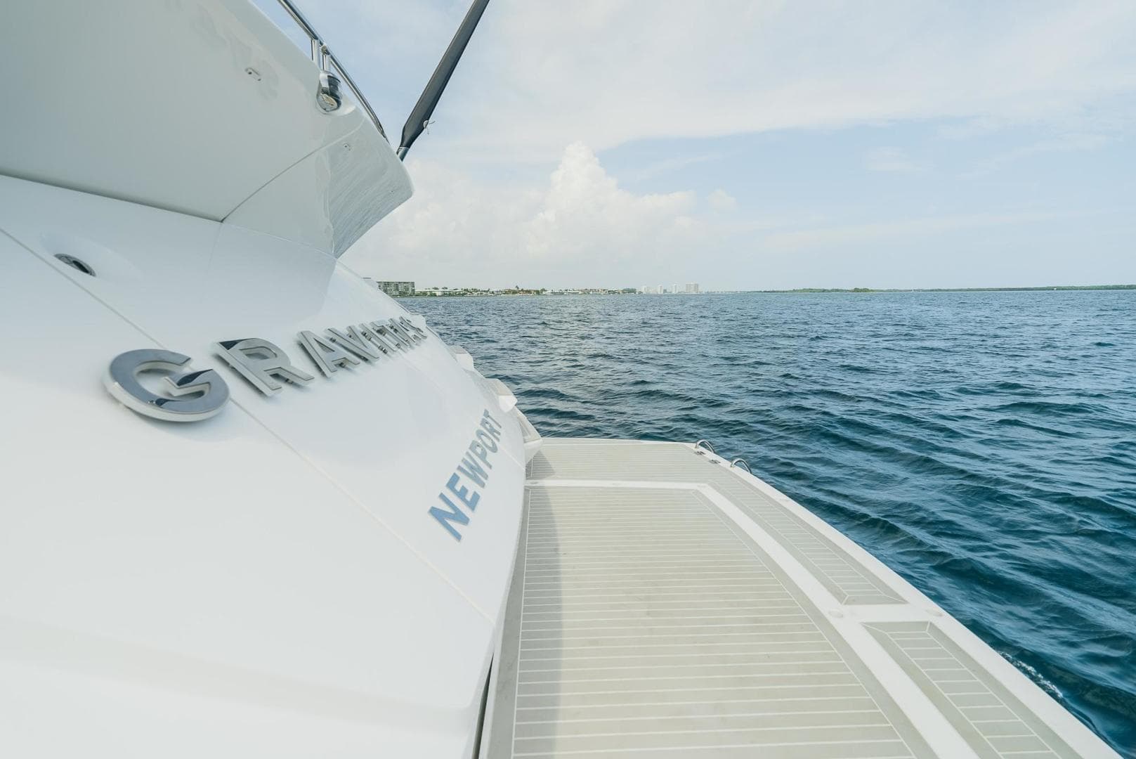 2018 Sunseeker Predator