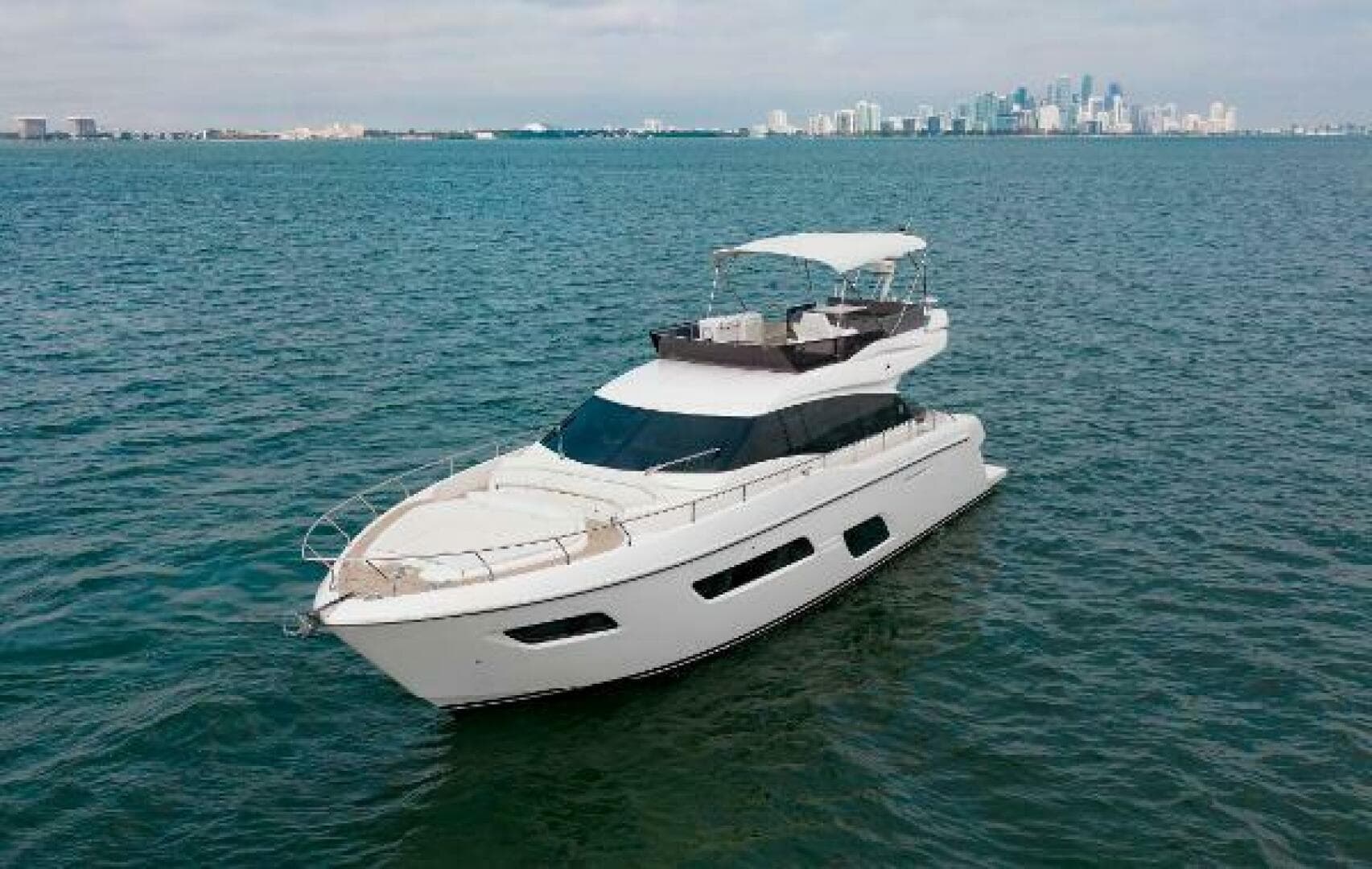 2022 Ferretti Yachts 550