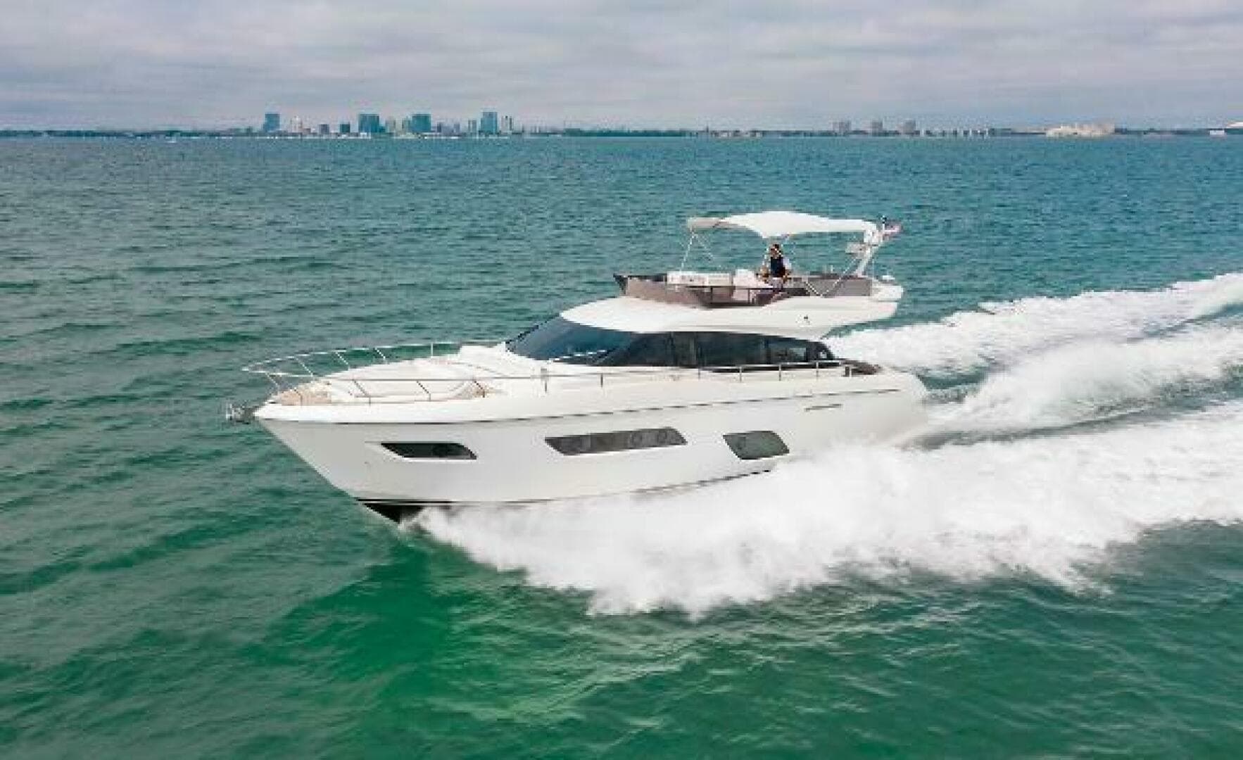 2022 Ferretti Yachts 550
