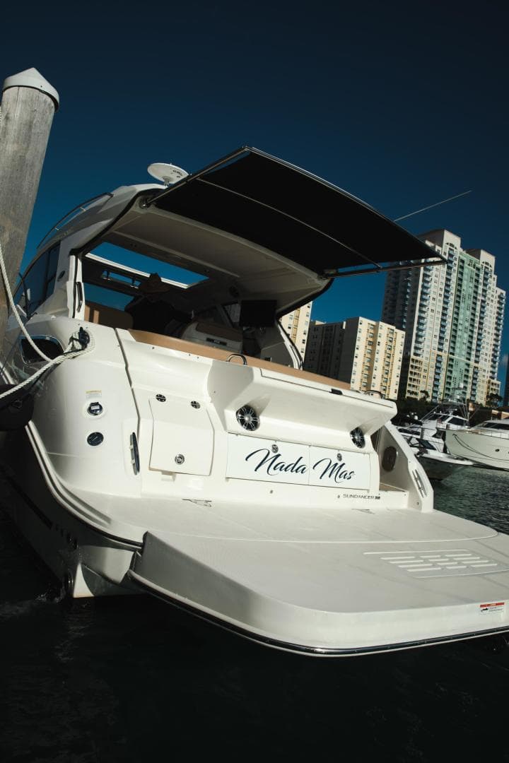 2019 Sea Ray Sundancer Coupe