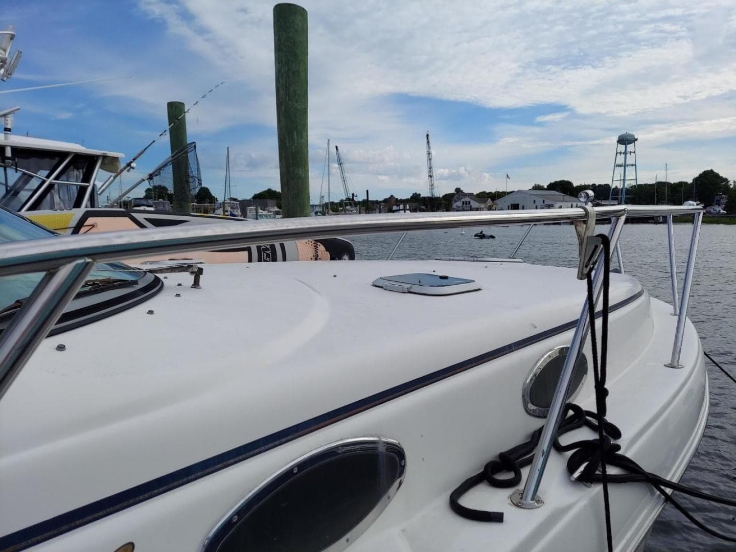 2004 Rinker 342 Fiesta Vee