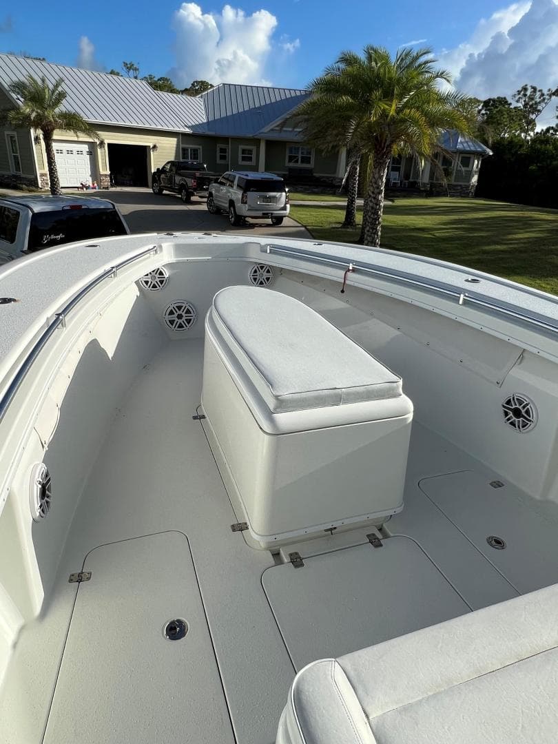 2016 Yellowfin Center Console