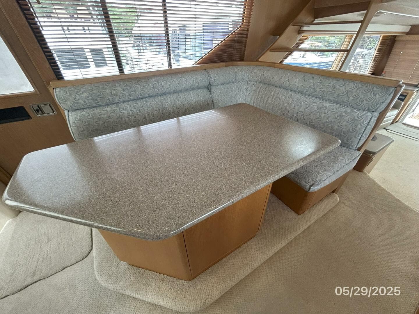 58' West Bay pilothouse seating