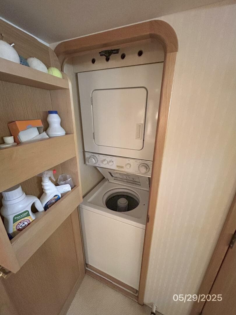 58' West Bay washer-dryer