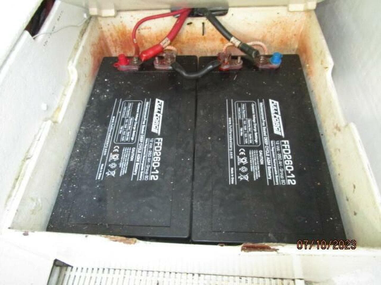 58' West Bay battery bank3