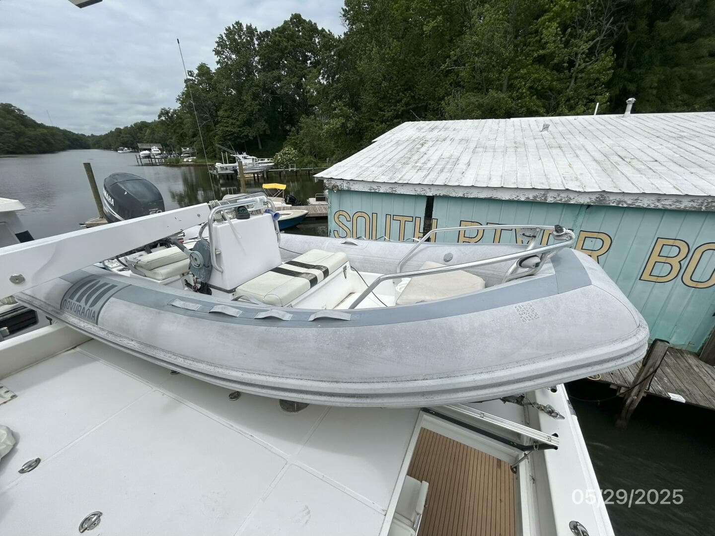 58' West Bay teender1