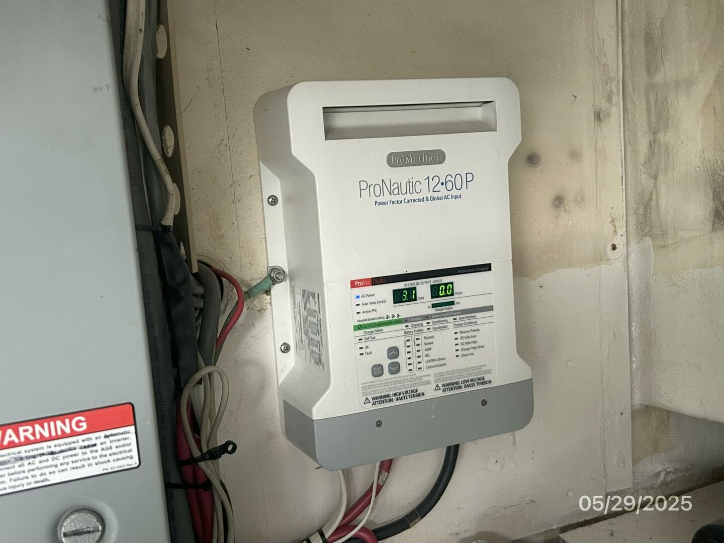 58' West Bay battery charger2