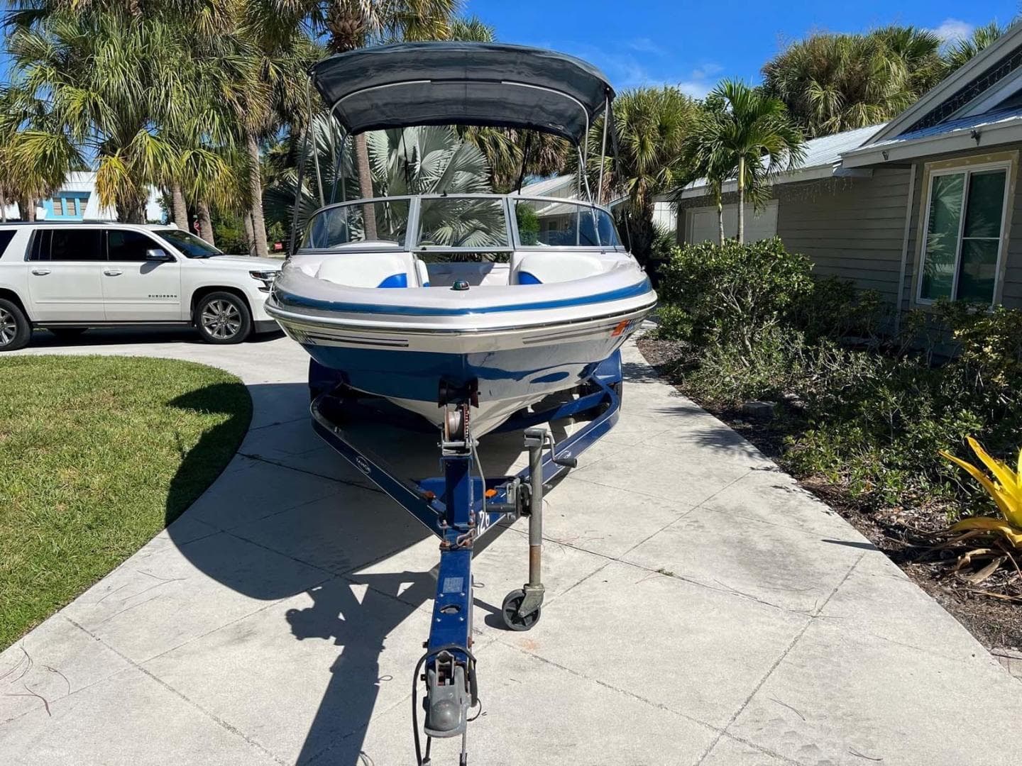 2005 Tahoe T18 Ski Boat