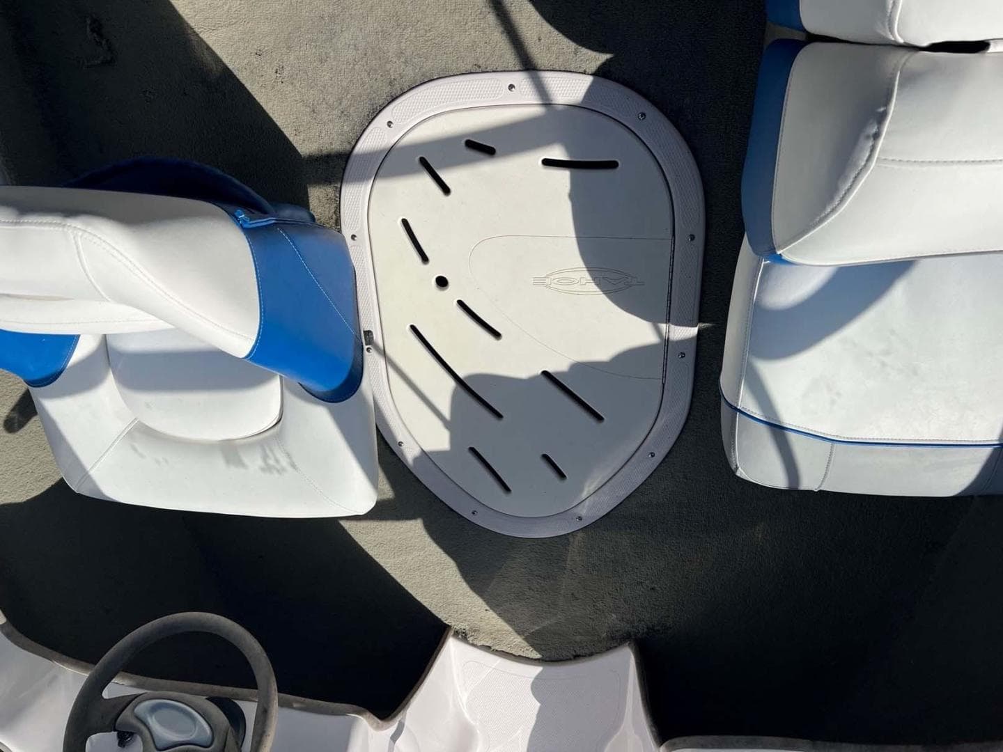 2005 Tahoe T18 Ski Boat