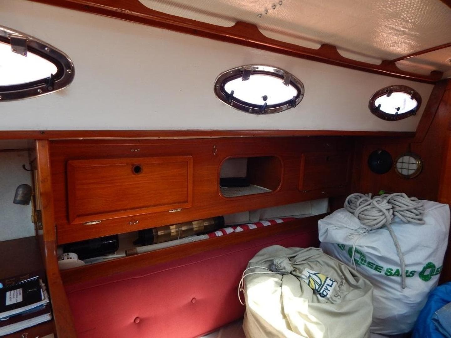 1976 Heritage Yacht Intrepid 35