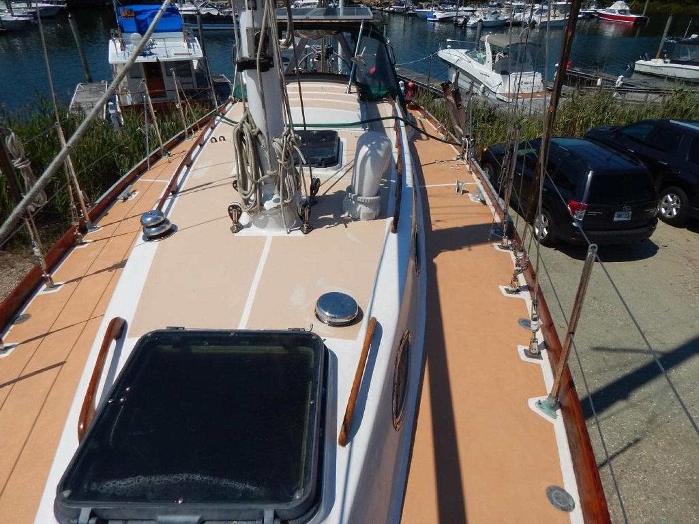1976 Heritage Yacht Intrepid 35