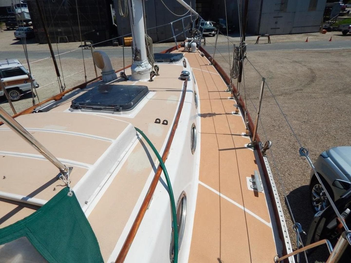 1976 Heritage Yacht Intrepid 35