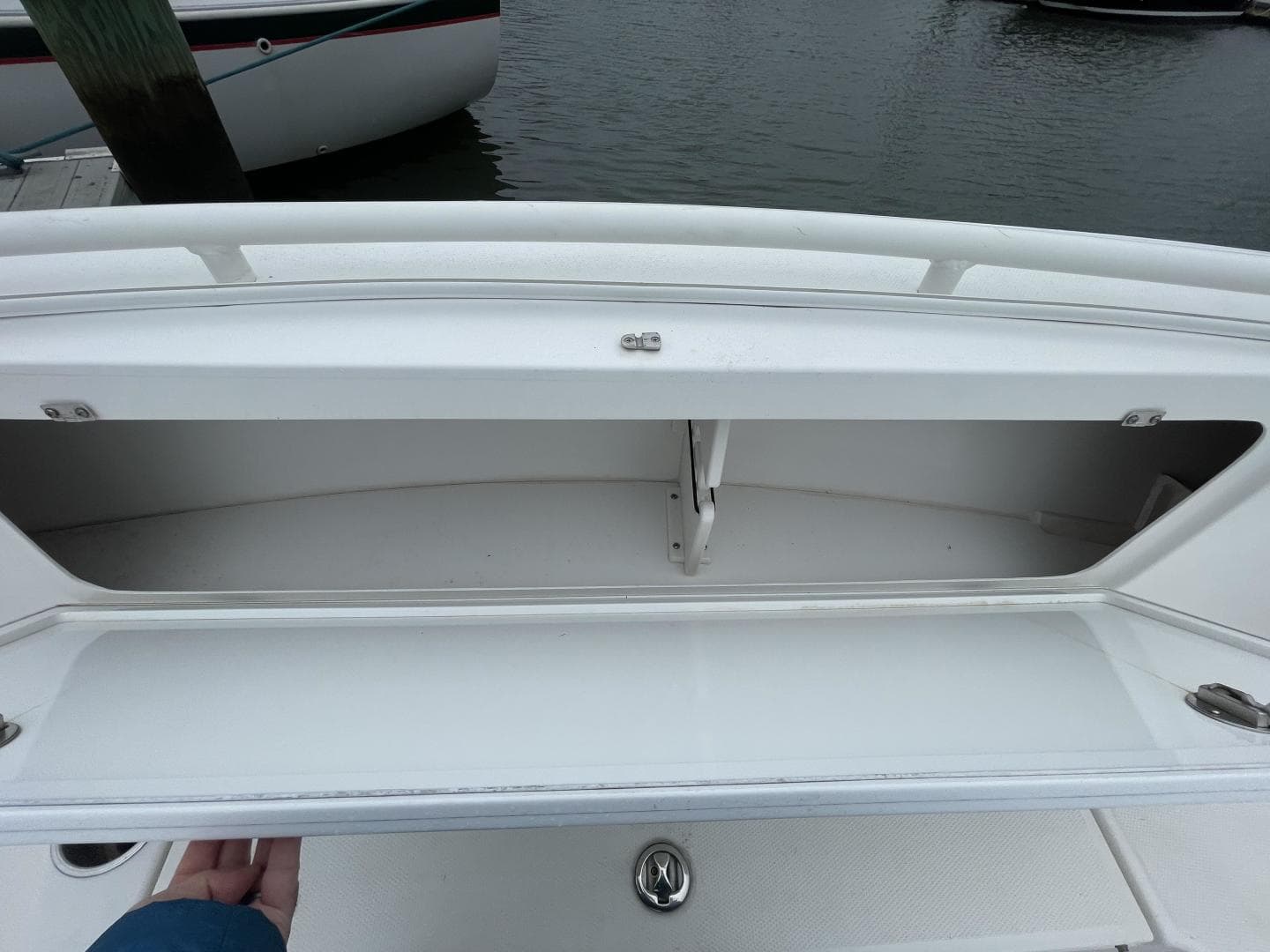 2007 Everglades 290 Pilot