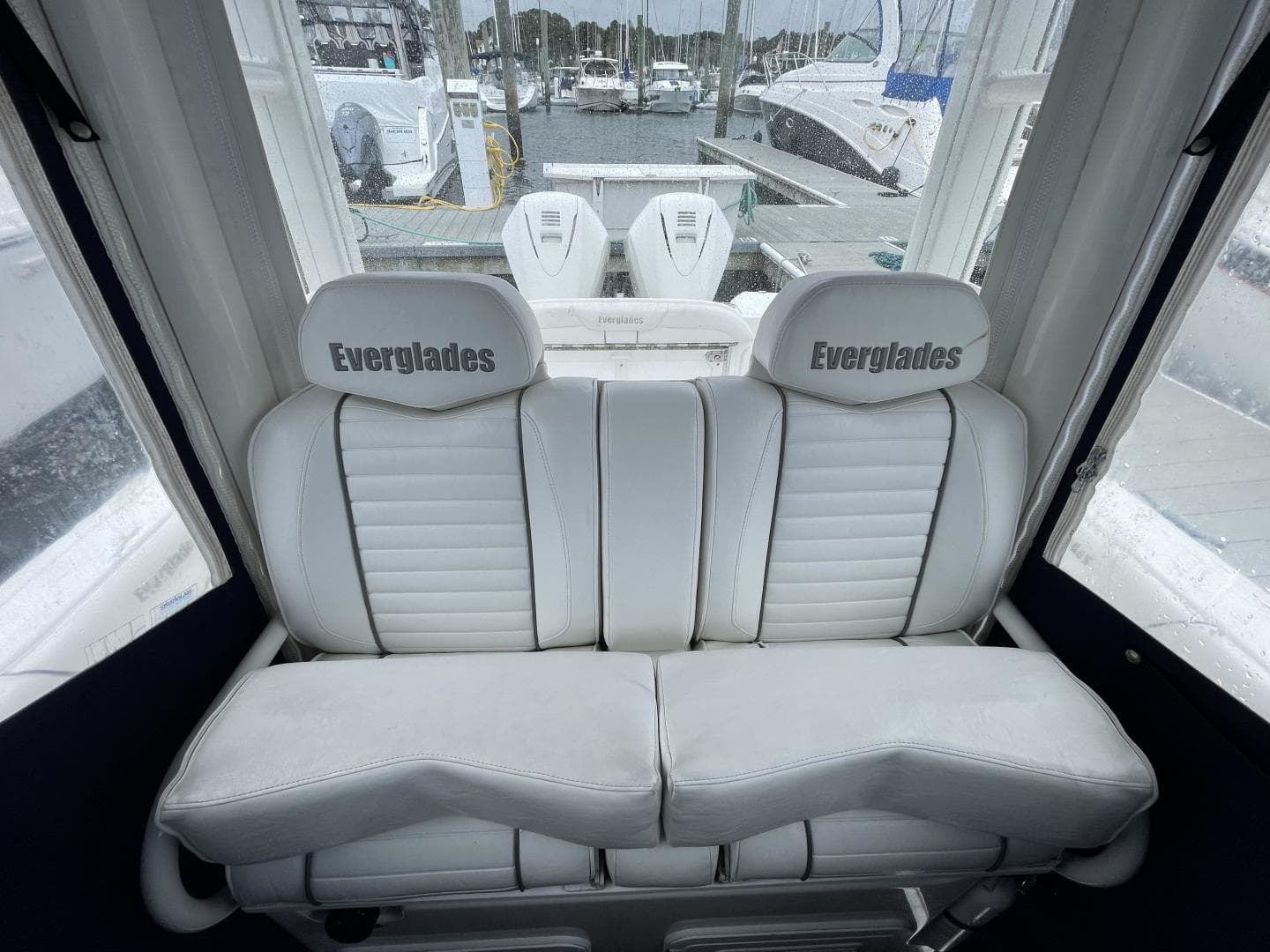 2007 Everglades 290 Pilot