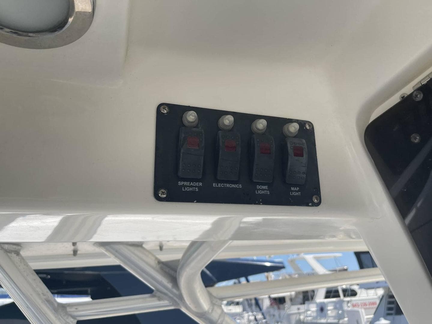 2008 Boston Whaler 320 Outrage Cuddy Cabin