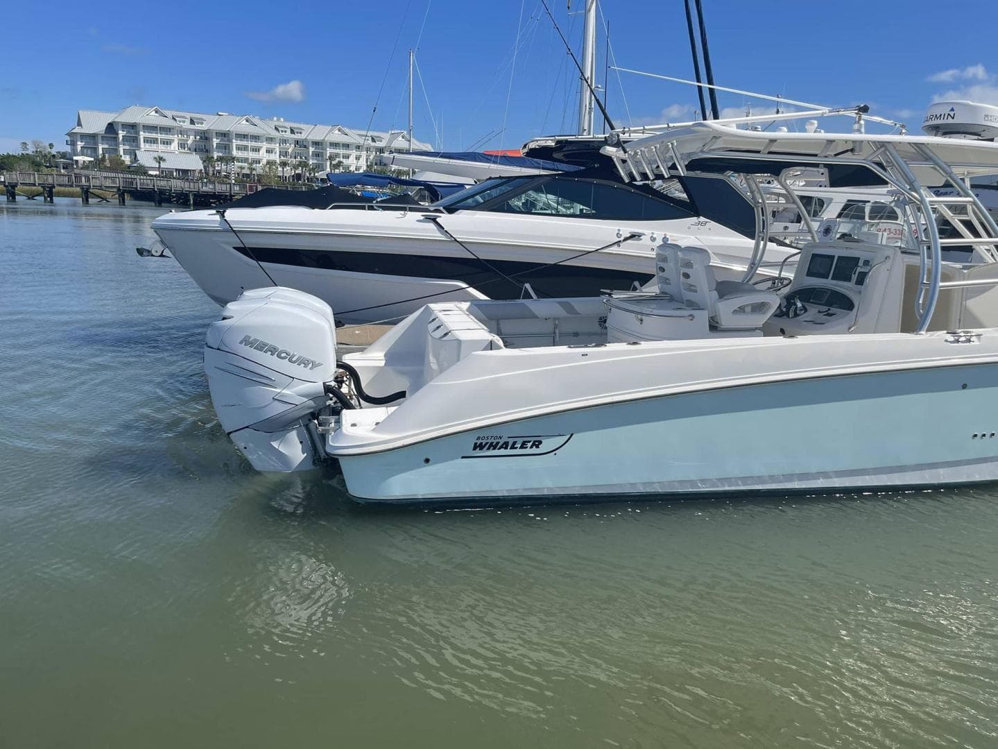2008 Boston Whaler 320 Outrage Cuddy Cabin