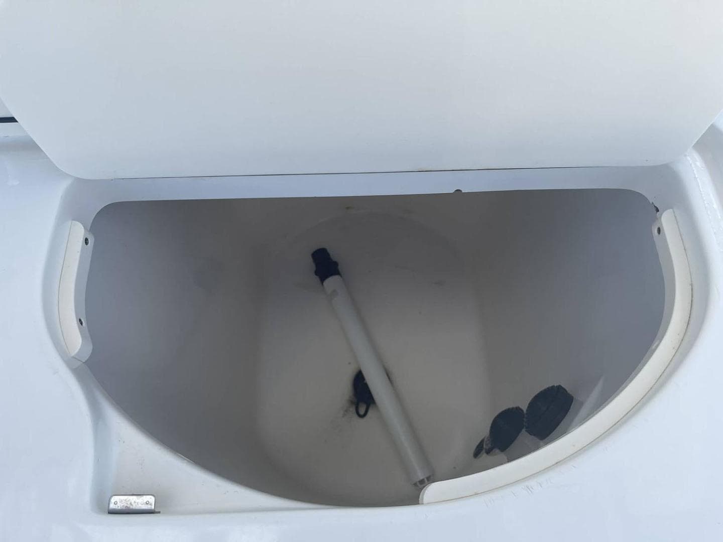 2008 Boston Whaler 320 Outrage Cuddy Cabin