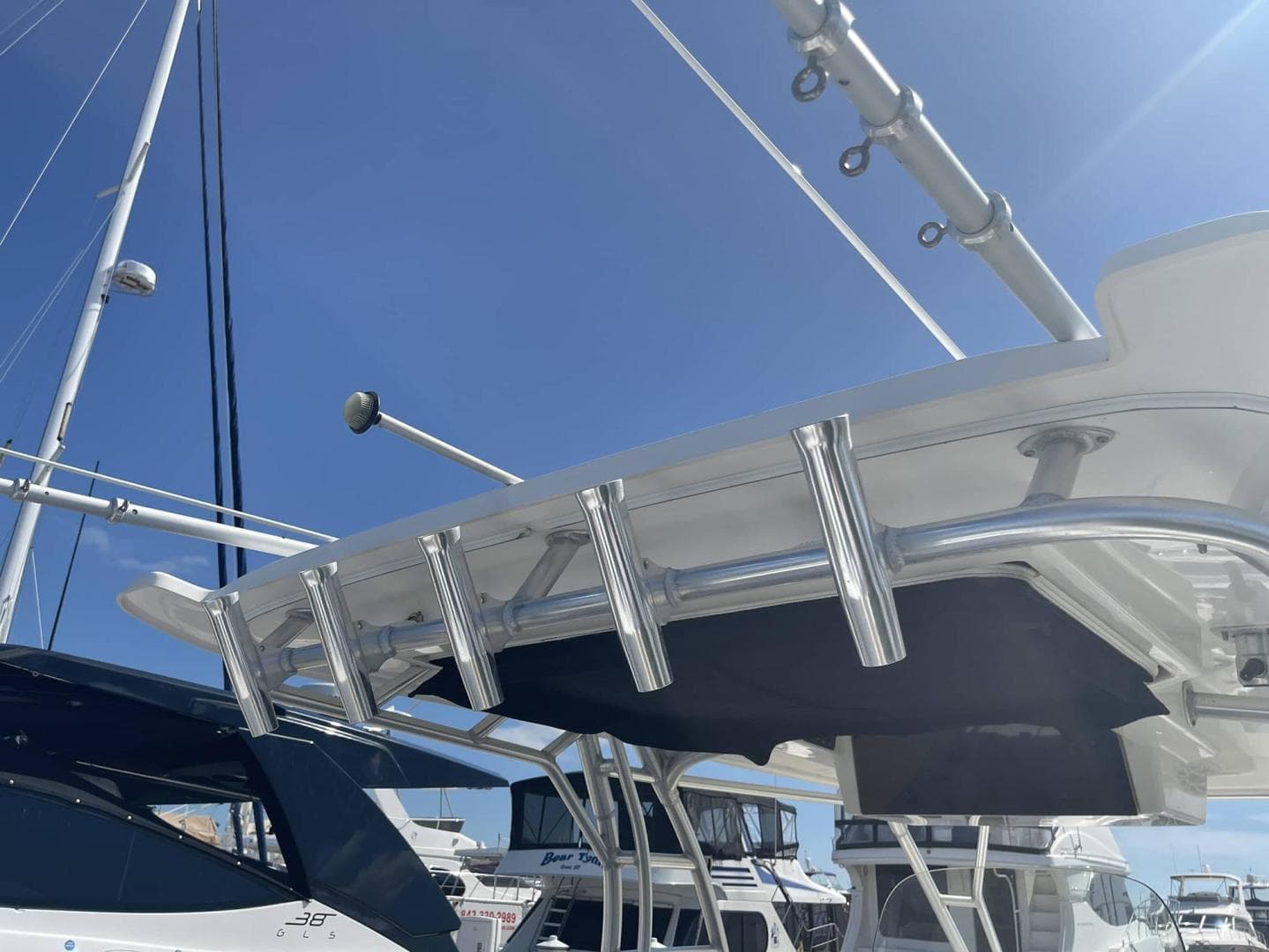 2008 Boston Whaler 320 Outrage Cuddy Cabin