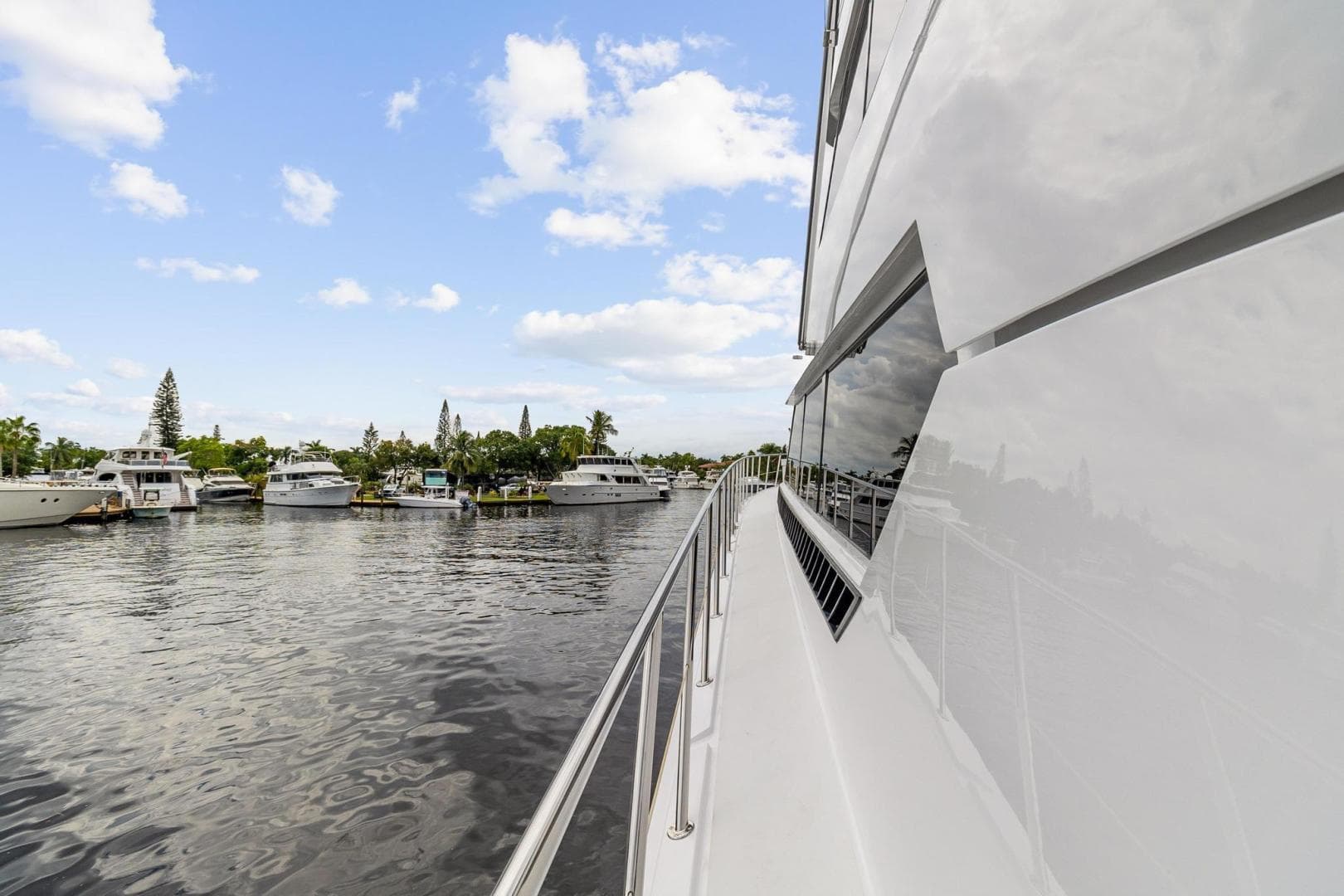 1998 Hatteras 82 Convertible