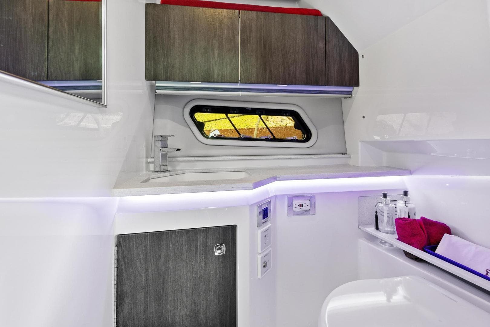 2021 Formula 380 SSC