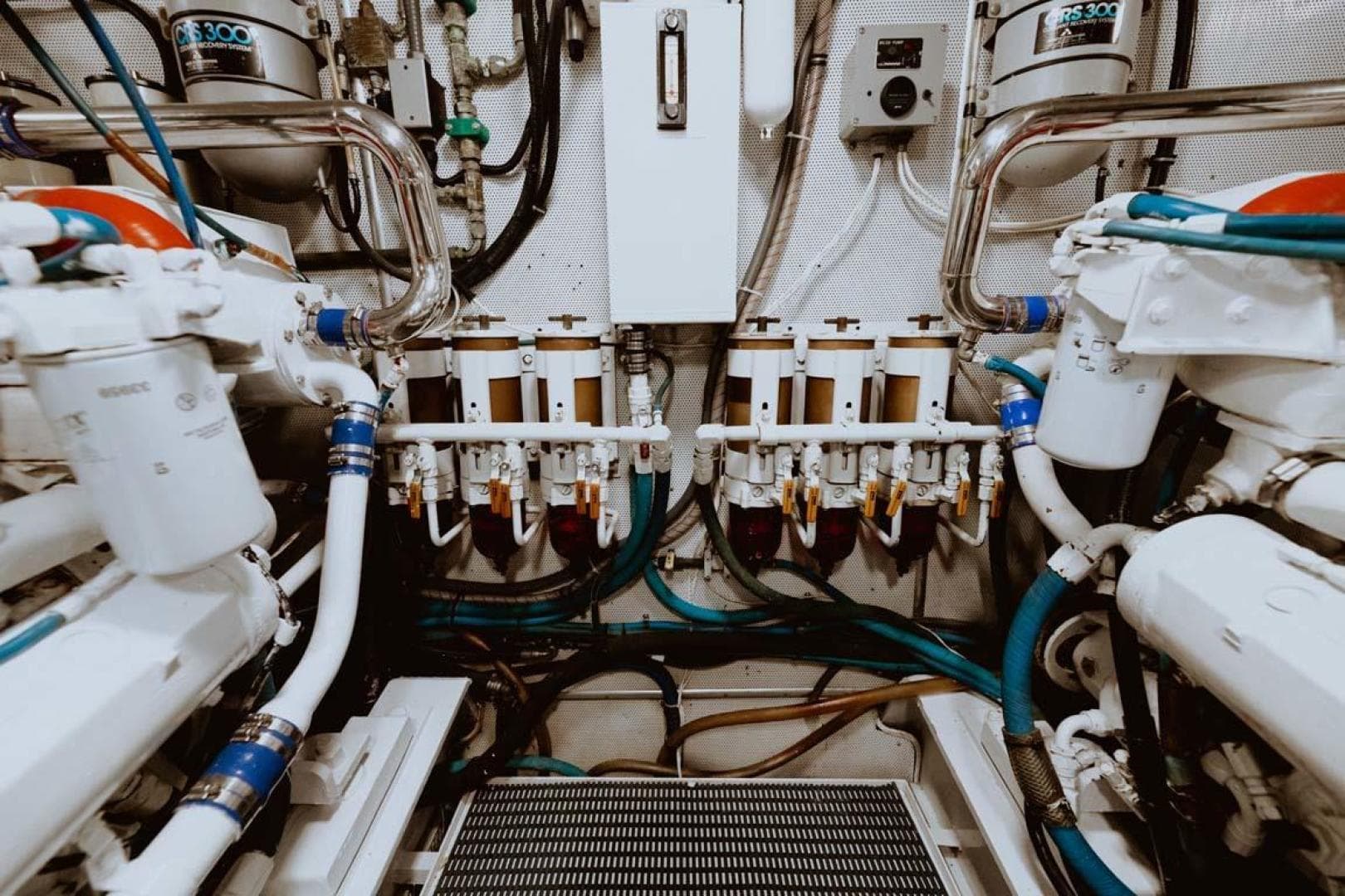 1995 Broward Raised Pilothouse