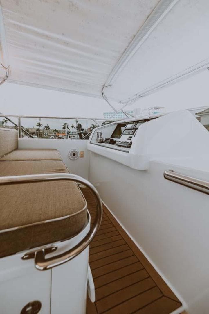 1995 Broward Raised Pilothouse