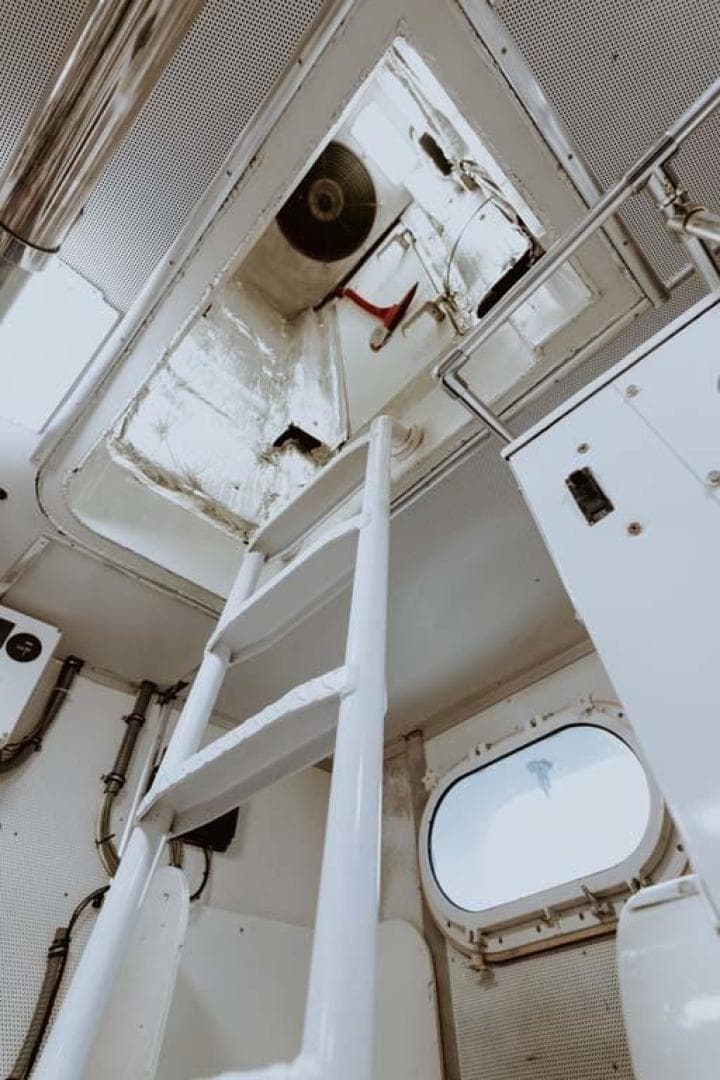 1995 Broward Raised Pilothouse