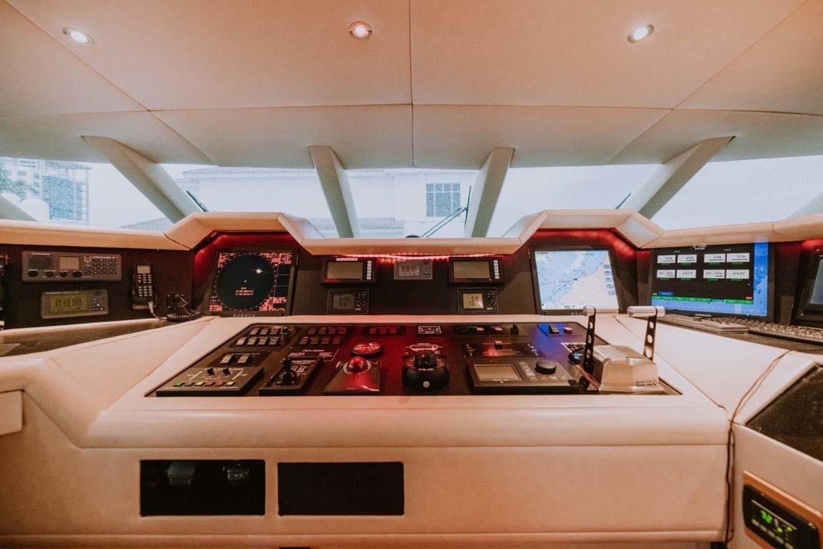 1995 Broward Raised Pilothouse