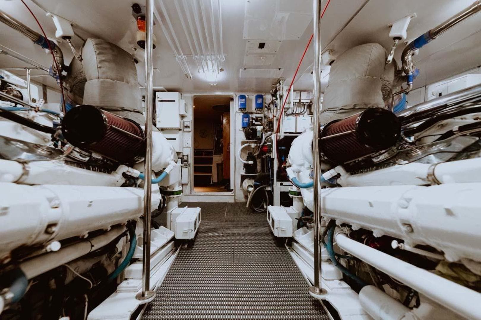 1995 Broward Raised Pilothouse