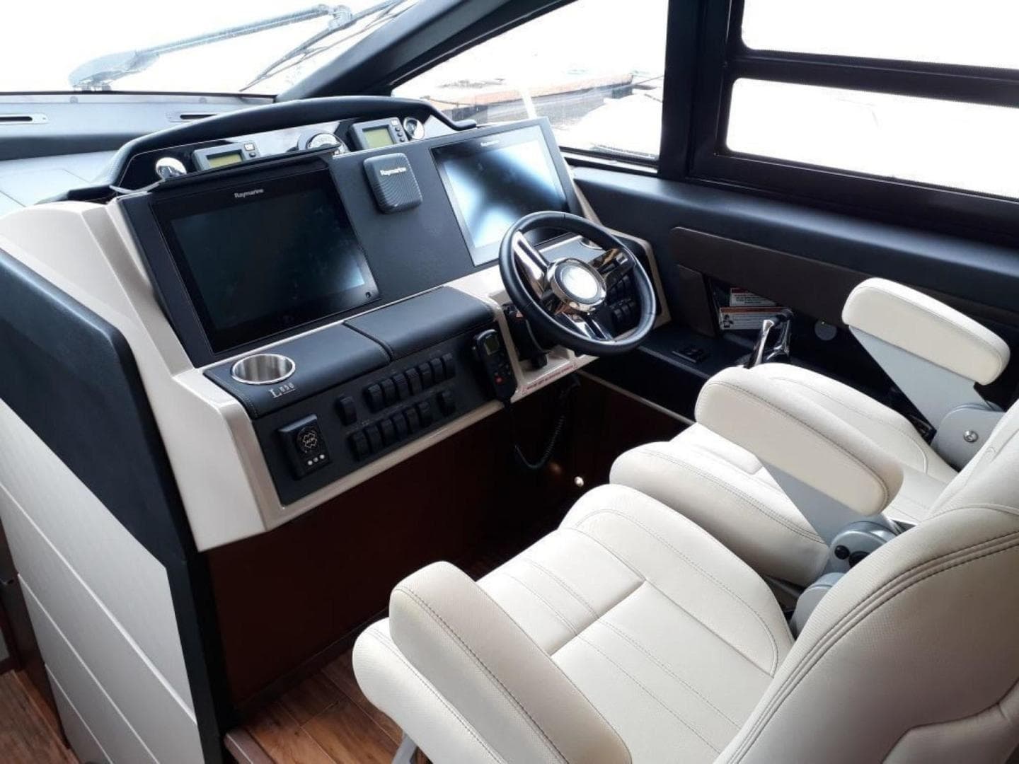 2016 Sea Ray L650 Fly