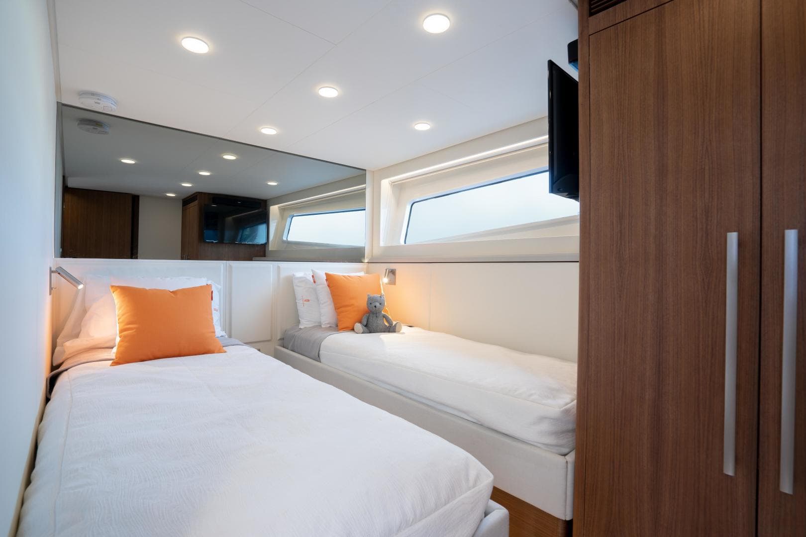 2023 CL Yachts CLB72