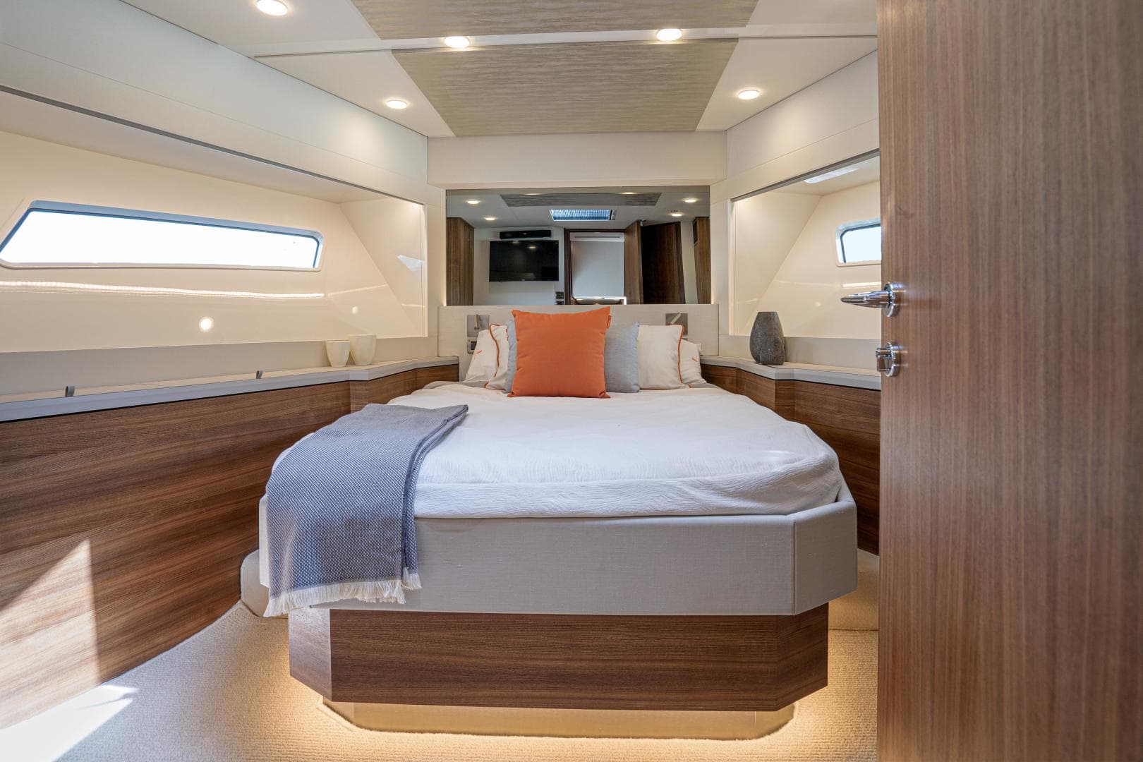 2023 CL Yachts CLB72