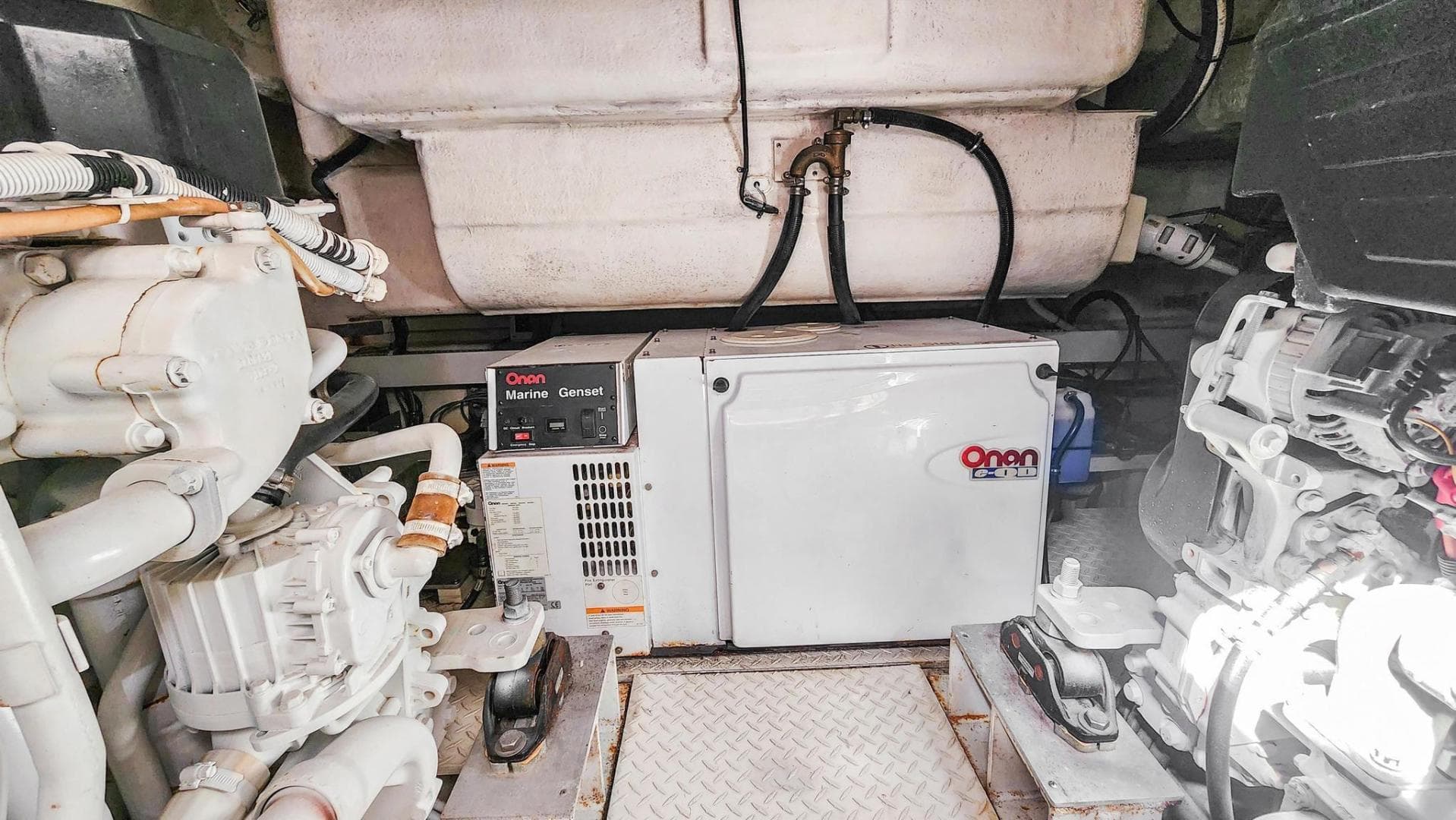 2007 Cruisers 520 Express