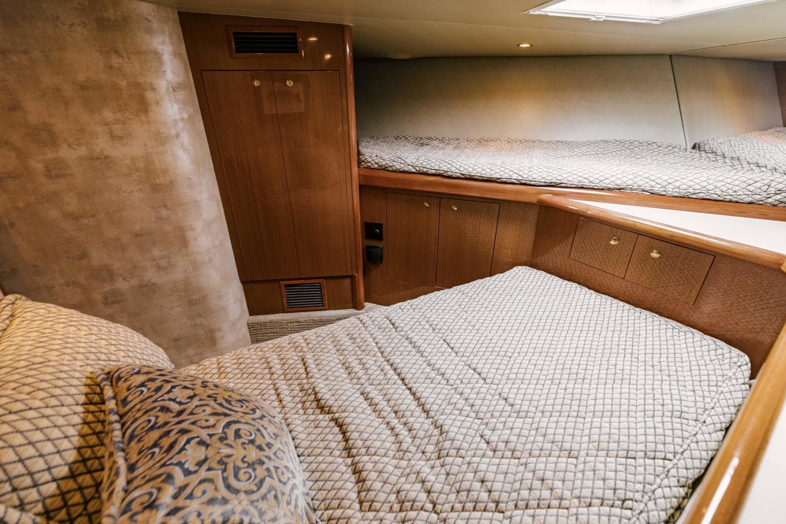 2003 Viking 56 Convertible - SECTACULAR BID