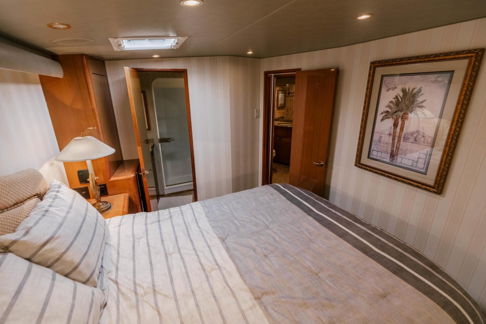 2003 Viking 56 Convertible - SECTACULAR BID