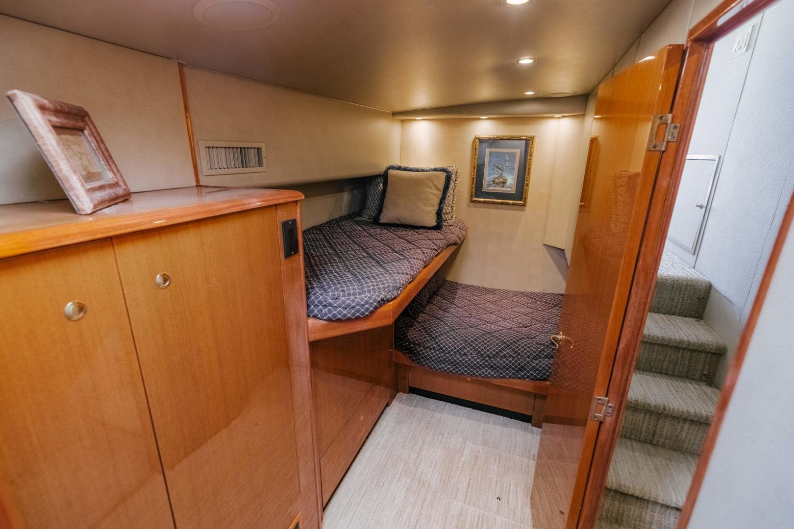 2003 Viking 56 Convertible - SECTACULAR BID