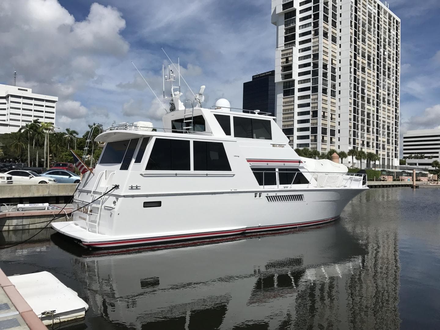 1998 Viking 54 Sport Yacht
